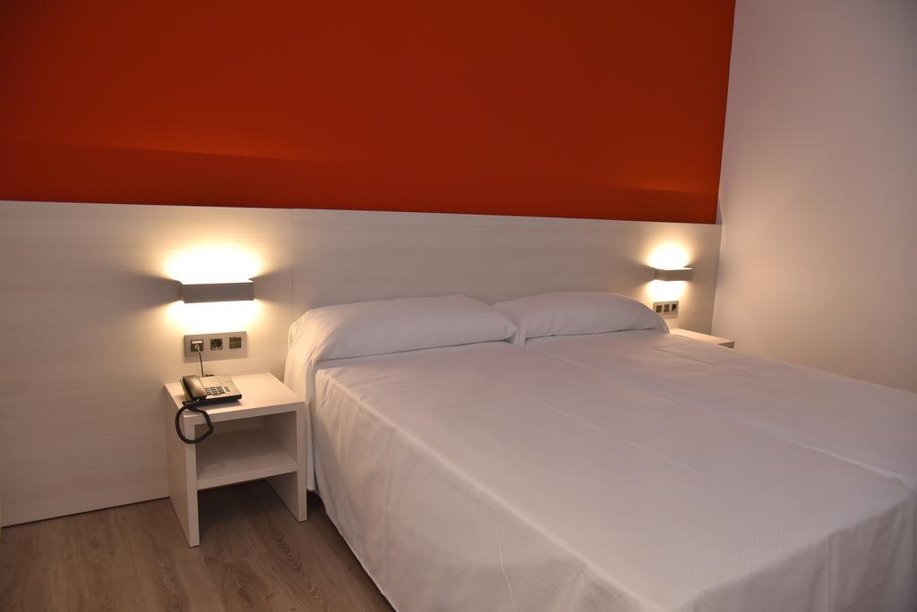 Hotel Julimar Lloret de Mar Exterior photo